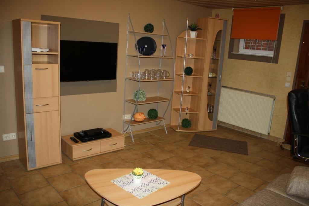 Monteur-/Und Ferienwohnung Diehl Asslar Ngoại thất bức ảnh