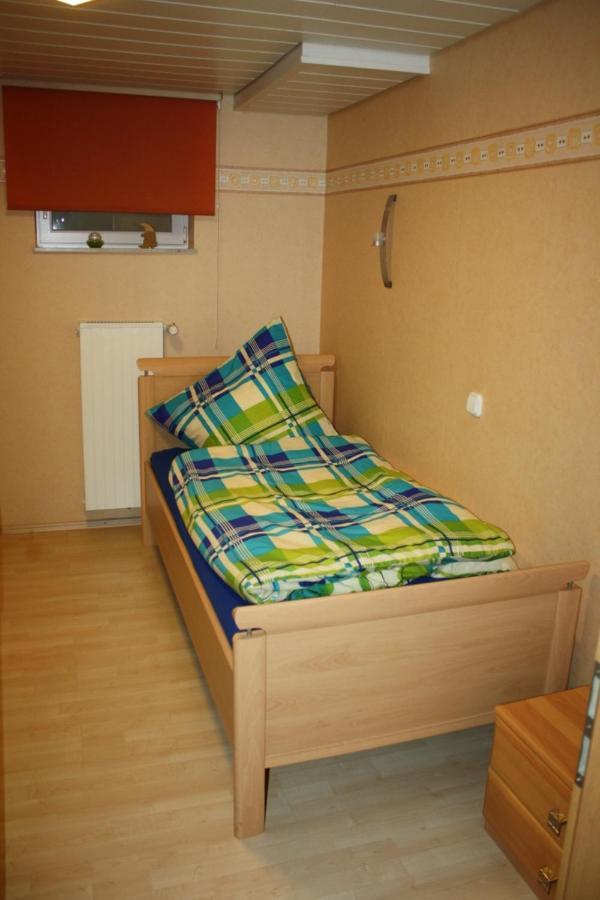 Monteur-/Und Ferienwohnung Diehl Asslar Ngoại thất bức ảnh
