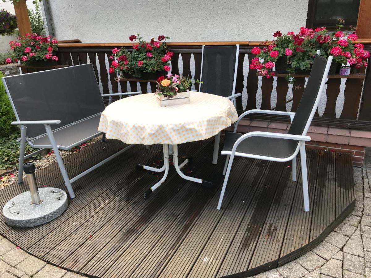 Monteur-/Und Ferienwohnung Diehl Asslar Ngoại thất bức ảnh